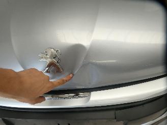 Peugeot 208 LIKE picture 3