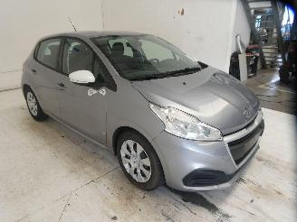 Peugeot 208 LIKE picture 11