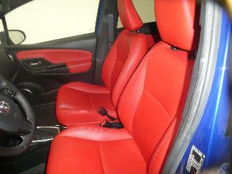 Toyota Yaris LOUNGE picture 18
