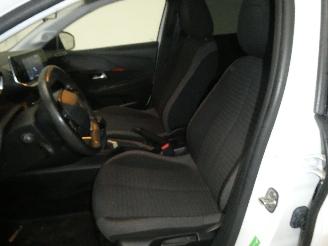 Peugeot 208 II ACTIVE picture 21