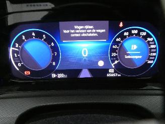 Volkswagen Golf ACTIVE picture 17