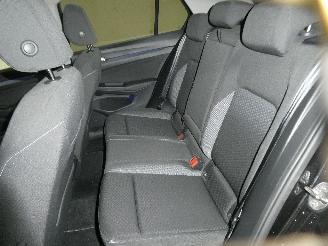 Volkswagen Golf ACTIVE picture 23