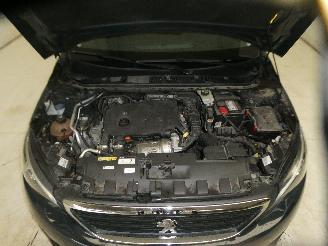 Peugeot 308 1.5D  II SW ACTIVE picture 24