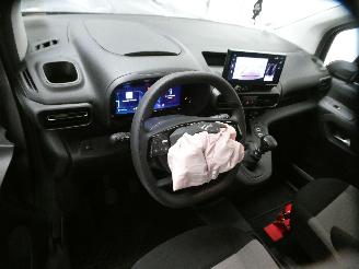 Citroën Berlingo PLUS picture 21