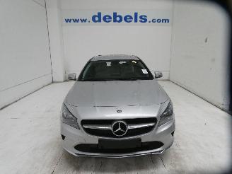 uszkodzony samochody osobowe Mercedes Cla-klasse 180 D 2017/11