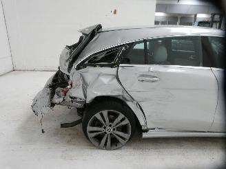 Mercedes Cla-klasse 180 D picture 11
