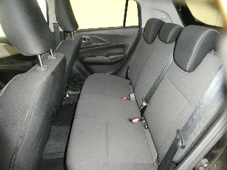 Suzuki Swift GLX picture 18