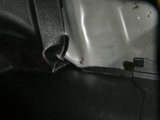 Suzuki Swift GLX picture 22