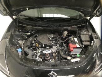 Suzuki Swift GLX picture 23