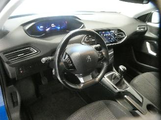 Peugeot 308 II STYLE picture 14