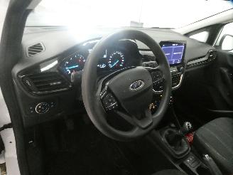 Ford Fiesta 1.1 5 DEURS picture 11