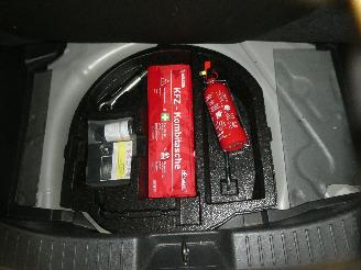 Mazda 2  picture 26