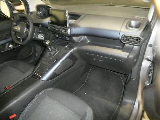 Peugeot Rifter ALLURE picture 13