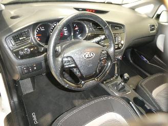 Kia Cee d 1.4 CRDI picture 12