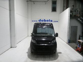 krockskadad bil bedrijf Peugeot Boxer 2.2D 2025/1