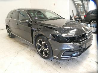 Volkswagen Passat GTE picture 10