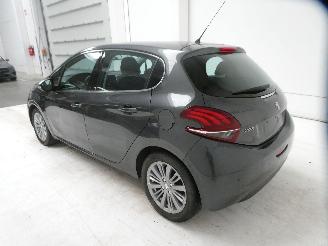 Peugeot 208 ALLURE picture 4