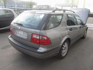 krockskadad bil auto Saab 9-5 2.2 TID ESTATE 2005/8