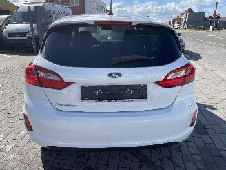 Ford Fiesta 1.1I picture 10
