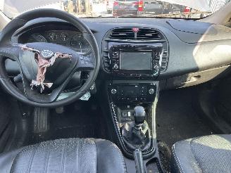 Lancia Delta 1.6 MTJT picture 12