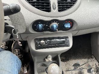 Renault Twingo NO PAPERS picture 15
