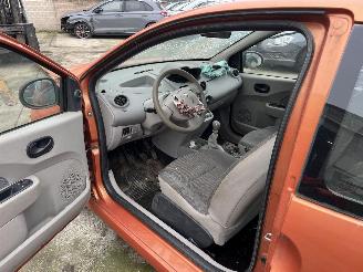 Renault Twingo NO PAPERS picture 12