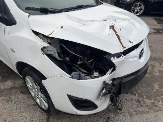 Mazda 2 1.4 B picture 10