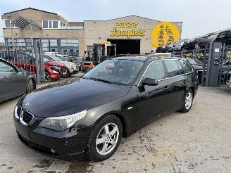 Vaurioauto  passenger cars BMW 5-serie TOURING 2005/12
