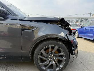 Land Rover Discovery 3.0D HSE picture 10