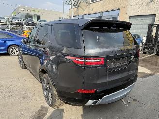Land Rover Discovery 3.0D HSE picture 8
