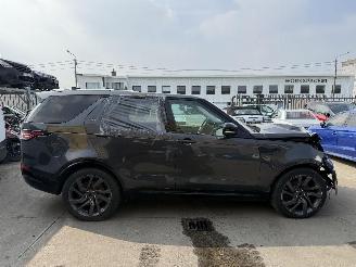 Land Rover Discovery 3.0D HSE picture 2