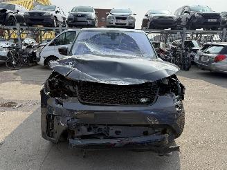 Land Rover Discovery 3.0D HSE picture 4