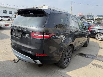 Land Rover Discovery 3.0D HSE picture 9