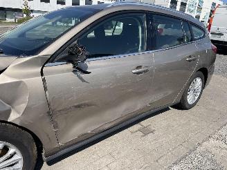 Ford Focus 1.0 TITANIUM picture 5