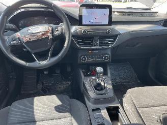 Ford Focus 1.0 TITANIUM picture 6