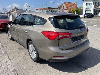 Ford Focus 1.0 TITANIUM picture 10