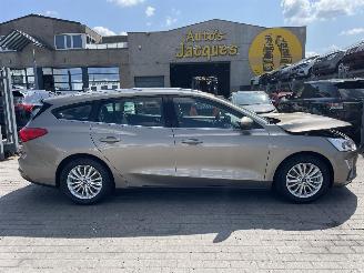 Voiture accidenté Ford Focus 1.0 TITANIUM 2019/2