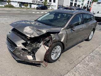 Ford Focus 1.0 TITANIUM picture 13