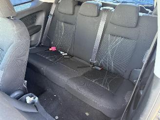 Peugeot 208  picture 24