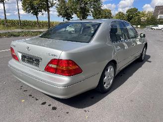 Lexus LS  picture 10