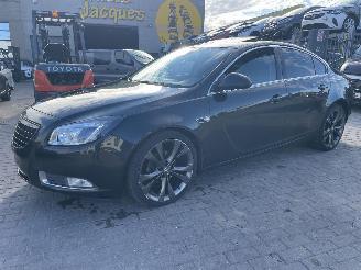 Vaurioauto  passenger cars Opel Insignia 2.0 CDTI SPORT 2010/4