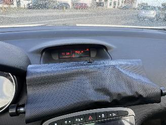 Peugeot 308 CABRIOLET picture 17