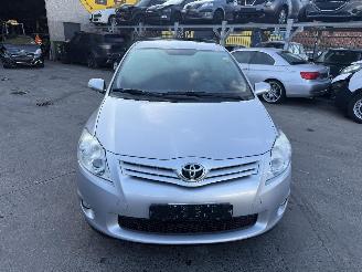 Toyota Auris  picture 2