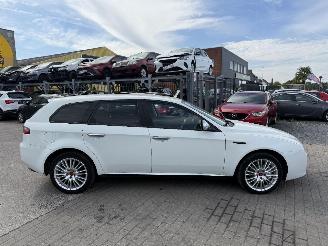 Alfa Romeo 159 1.9 MTJD BREAK picture 2