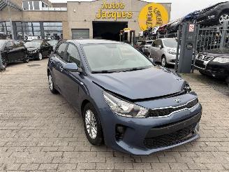 krockskadad bil auto Kia Rio 1.2I FUSION 2019/12