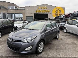 Schadeauto Hyundai I-20 LOUNGE 2014/2