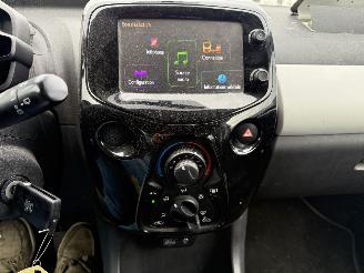 Peugeot 108 ALLURE TOP picture 24