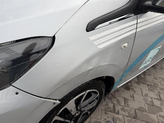 Peugeot 108 ALLURE TOP picture 9