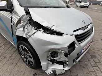Peugeot 108 ALLURE TOP picture 11