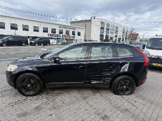 Volvo Xc-60 MOMENTUM picture 3